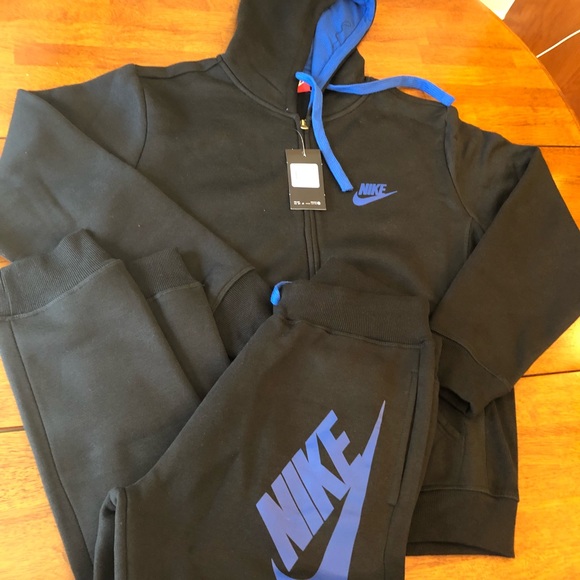 Nike Other - Nike sweat suit set